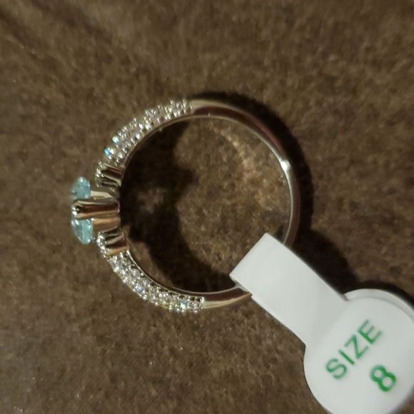 Ladies ring size 8 - Picture 5 of 7